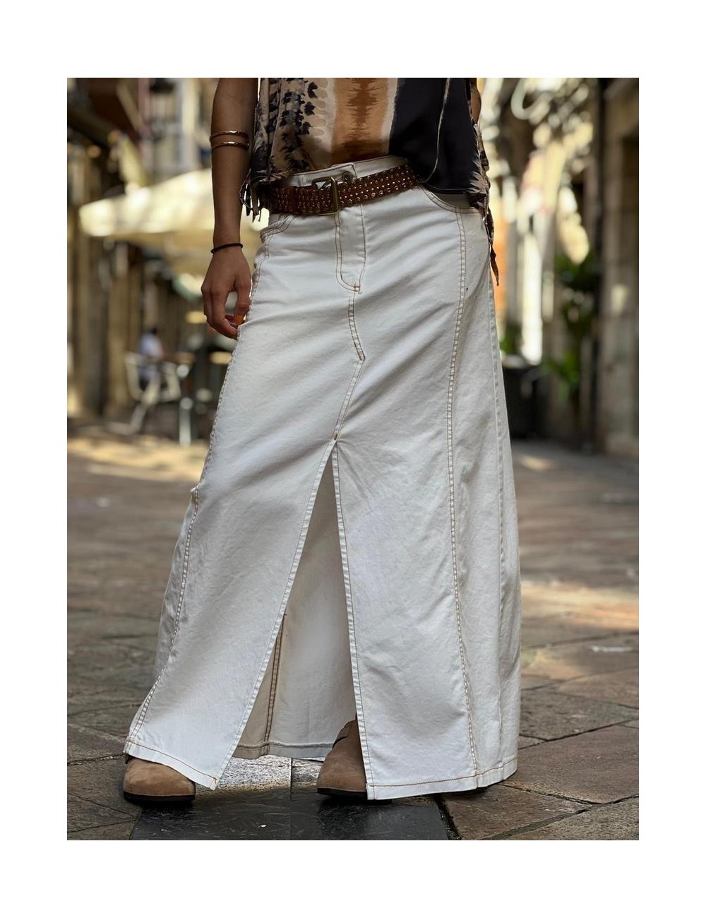 PANTALON  LISO CON COSTURAS CAMEL
